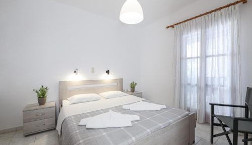 Standard Triple Room with Sea View
