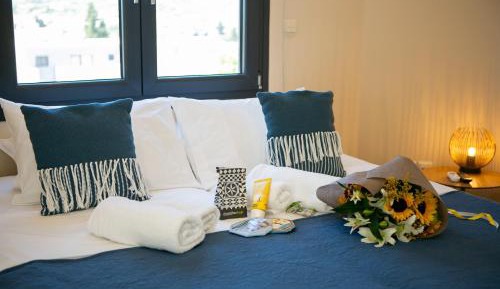 Four-Bedroom Deluxe Apartment