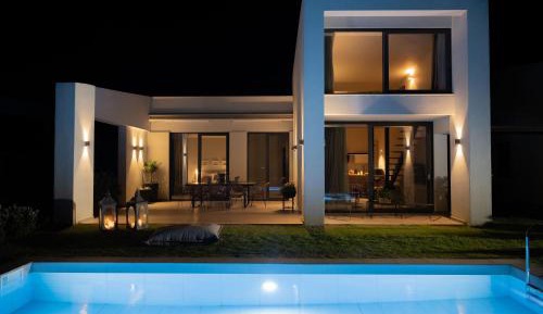 Aris - Two Bedroom Villa with private Pool
