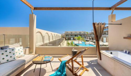 Wellness Loft Pool View with Whirlpool 