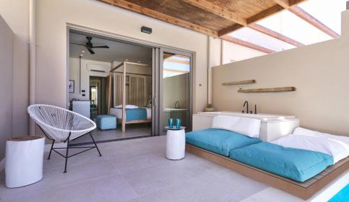 Upbeat Retreat Sea View with Plunge Pool 