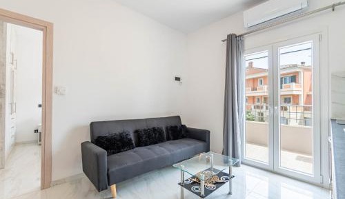 Superior One-Bedroom Apartment with Balcony