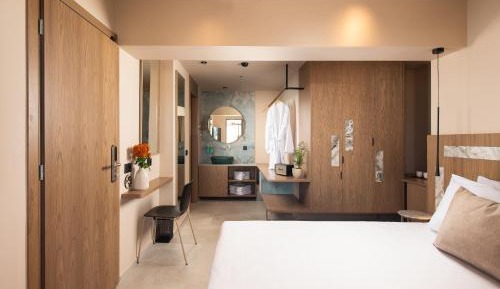 Penthouse Room with Outdoor Jacuzzi & Sea View