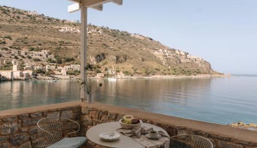 Deluxe Double Room with Balcony and Sea View