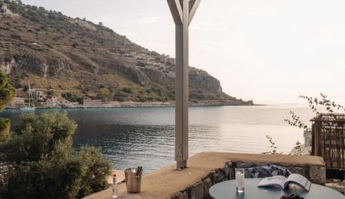 Deluxe Double Room with Balcony and Sea View
