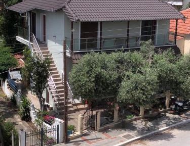 Two-Bedroom Deluxe Apartment with Balcony