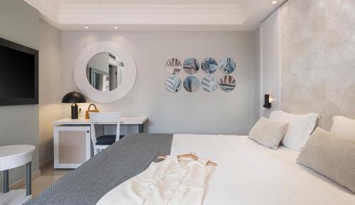 Family Suite with Garden View