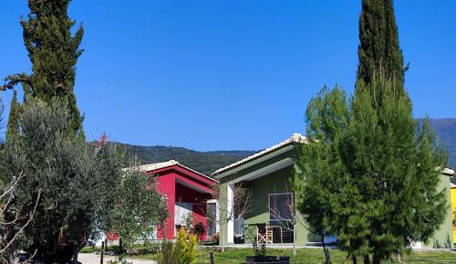 Bungalow with Garden View