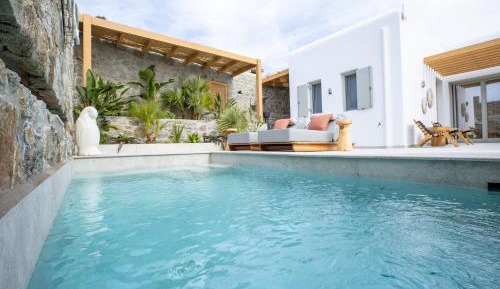 Brilliant Topaz suite with Private Heated Pool
