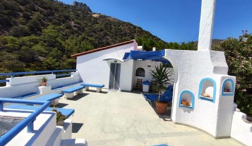 Deluxe Double Room with Side Sea View