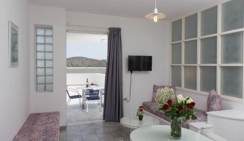 One-Bedroom Apartment (3 Adults)