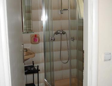 Studio (2 Adults)