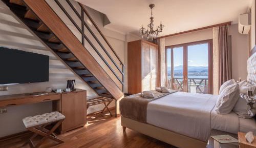 Superior Two Floor Suite Panoramic Lake View