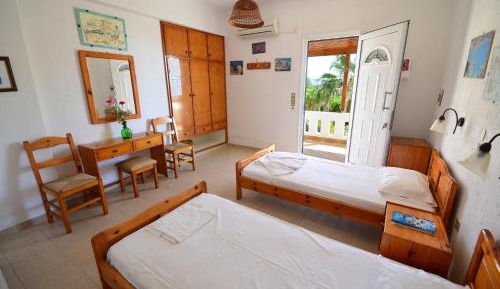 Studio (2 Adults)