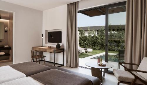 Junior Suite with Private Pool