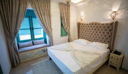Deluxe Double Room with Shower