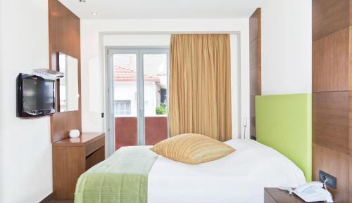 Economy room with city & castle view