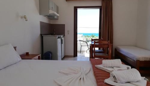 Studio (3 Adults)