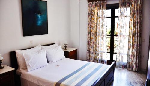 One-Bedroom Apartment with Sea View (4 Adults)