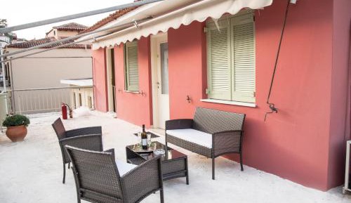 Deluxe Double Room with Private Terrace and Castle View