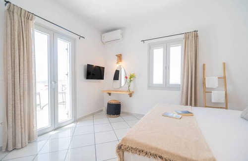 Old Town Naxos House | Disis Residence Naxos Independent Holiday Home