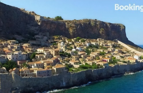 Velies Hotel | Liotrivi Historical Mansion & Boutique Hotel