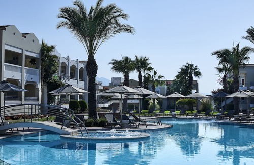 Lambi Hotel | Pelagos Suites Hotel & Spa