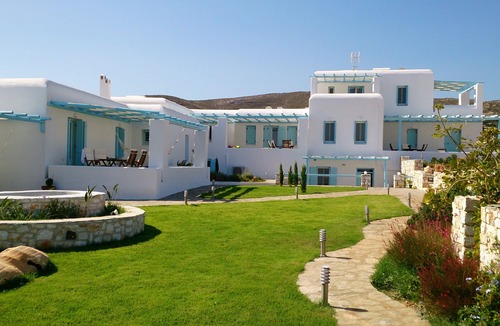 Naousa Hotel | Blue Mare Villas