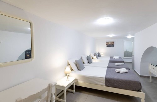 idhra House | Achilleas Pension