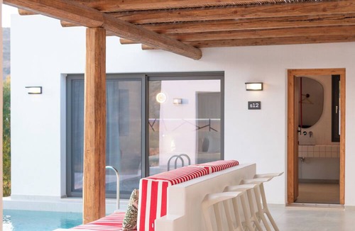 Mylopotas Hotel | FarOut BeachClub - Rooms & Camping