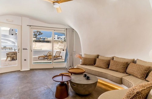 Messaria Hotel | Victoria Caves
