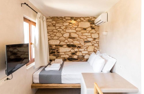 Chamezi Apartment | Two Traditional Cretan Houses Near Richtis Gorge