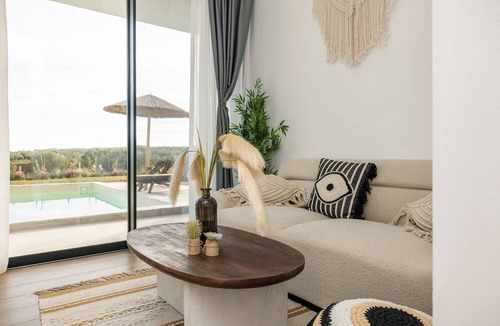 Nea Propontida House | Flamingo Living Suites & Villas