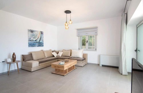 Paxos Villa | Vasiliki Villa - Charming 4 BR Villa With Pool and sea Views