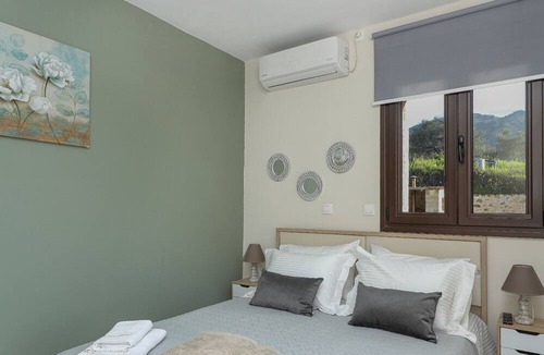 Varipetron Villa | Heliopetra Lux Villa with private Pool