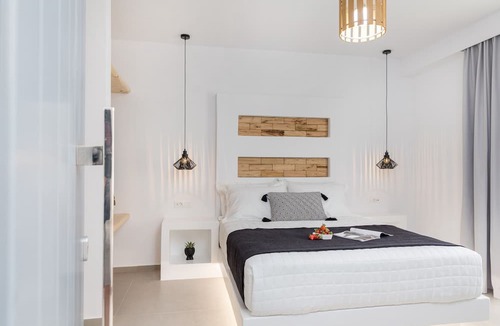 Naxos Town Hotel | Alenor City Hotel
