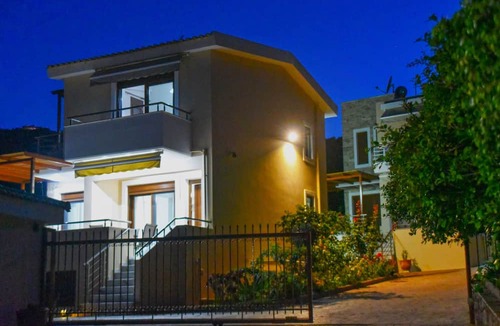 Messini Villa | Aurora Luxury Retreat - Beachfront & Private Pool