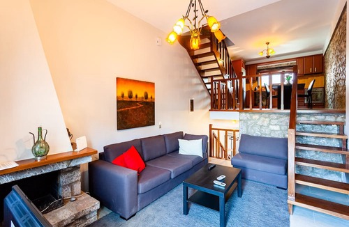 Paralio Astros House | Beachfront Astros Villa - Seaside Moments of Magic