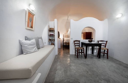 Finikia House | Lotza Studios