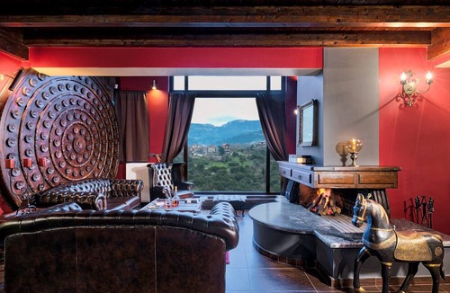 Eptalofos Villa | Volhon Mansions of Parnassos