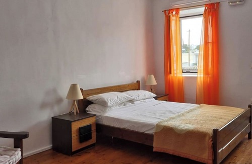 Archipolis Villa | 1-bed House Sleeps 4 - Free Parking, Patio, Wifi