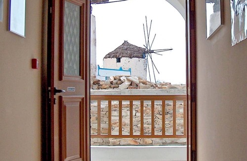 Ios Town House | The Windmills