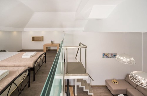 Sirili House | House Sirili