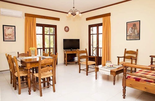 Roussospiti Villa | Amarandos Villa