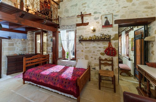 Agios Myronas Hotel | Traditional Cretan Houses