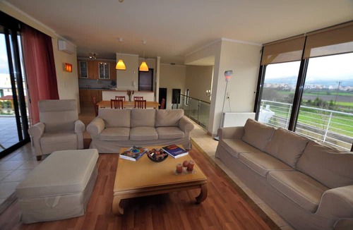 Zipari Villa | Xenos Villa 2 With 5 Bedrooms Private Swimming Pool, Near the sea