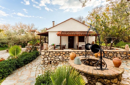 Aipeia House | The Fairytale House Seaside Retreat