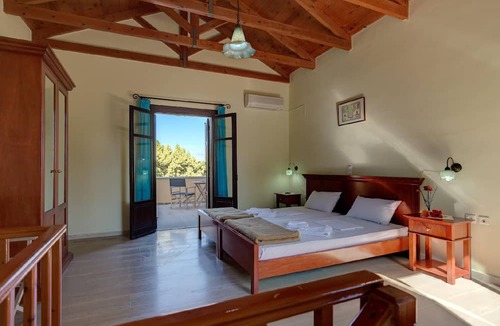 Douliana Apartment | Holiday house with a terrace and balcony