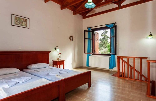 Douliana Apartment | Holiday house with a terrace and balcony