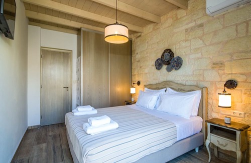 Kato Stalos Villa | Villa Sirocos, Private eco pool, near the beach